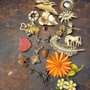 22 Vintage Brooch and Pin Collection